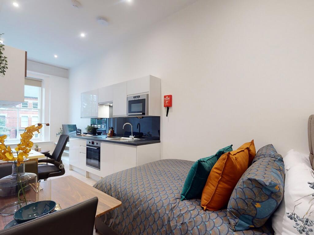 Main image of property: Flat 7, 34 Hyde Terrace #664770