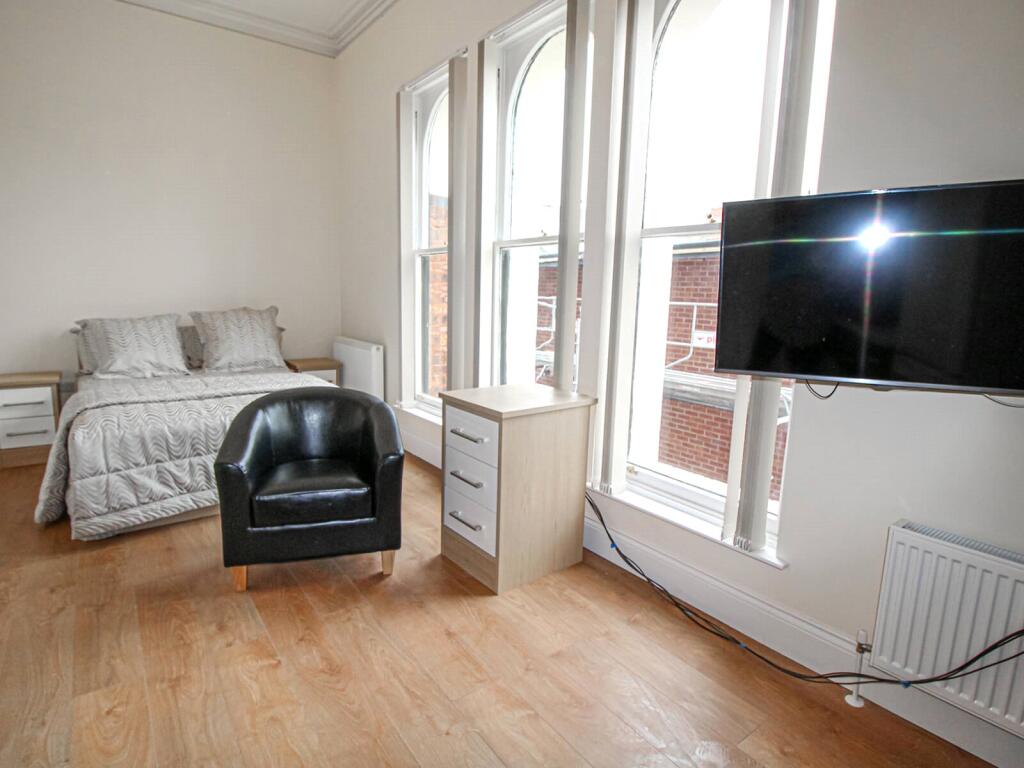 Main image of property: Apt 5 , Fairbairn Residence #280683