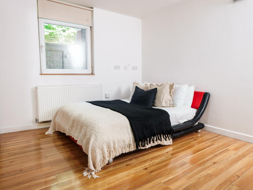 Main image of property: Apt 1C, 19 Regent Park Terrace #239087