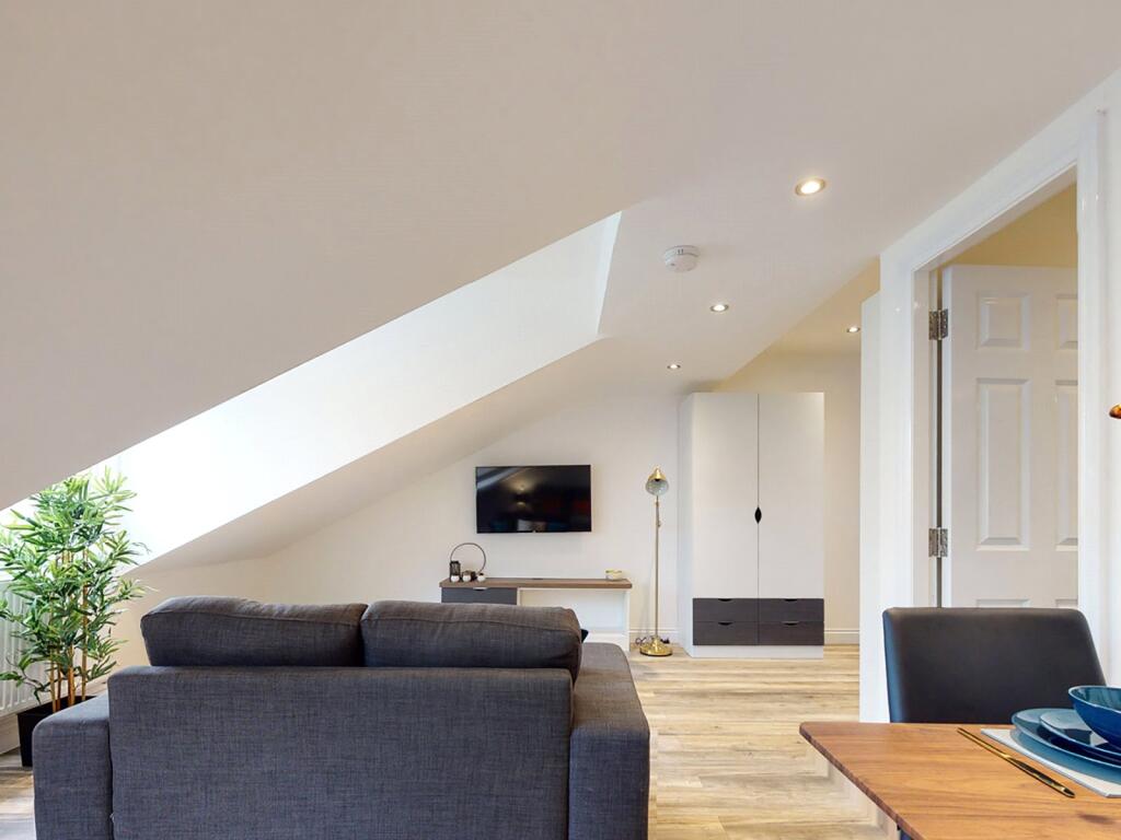 Main image of property: Apt 4, 23 Hyde Terrace #413728