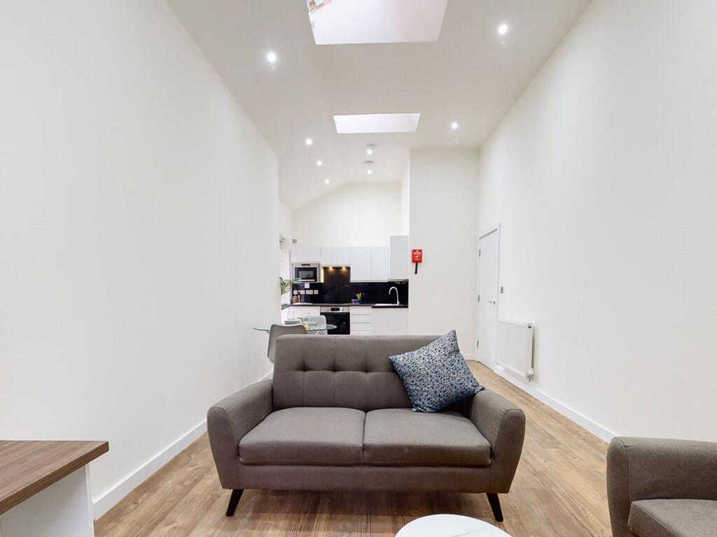 Main image of property: Apt 17, 29 Clarendon Road #605243