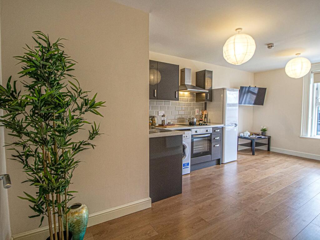 Main image of property: Apt 14, 47-49 East Parade #357954