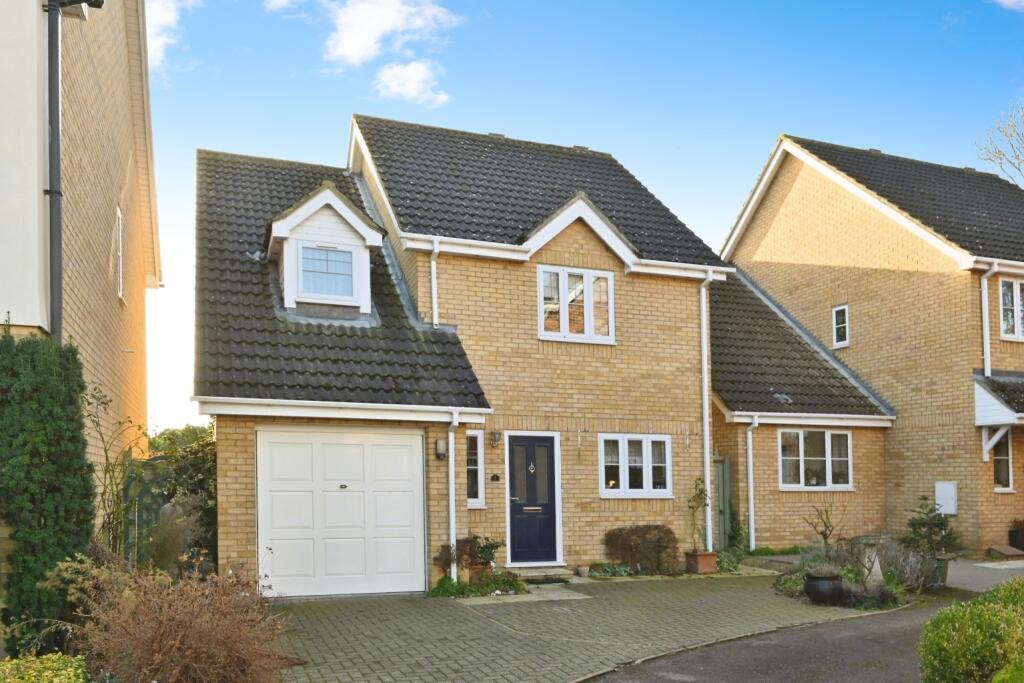 3 bedroom detached house for sale in Roberts Close, Eaton Socon, St