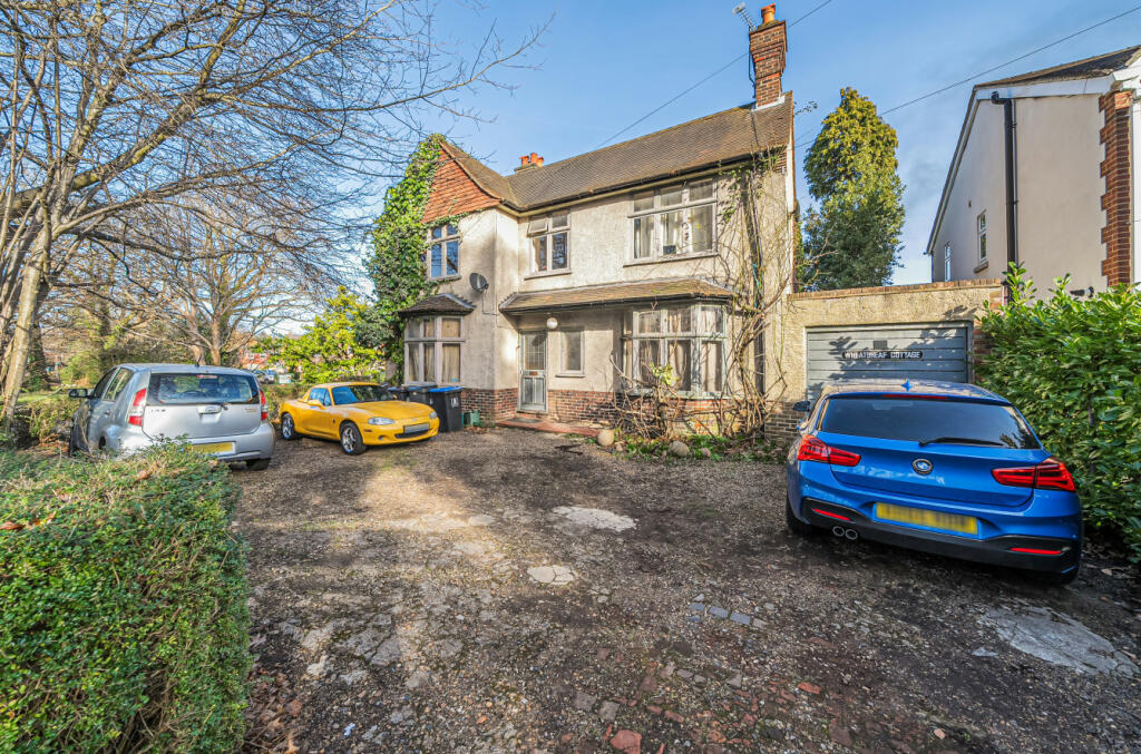 3 bedroom house for sale in Chobham Road, Horsell, Woking, Surrey, GU21