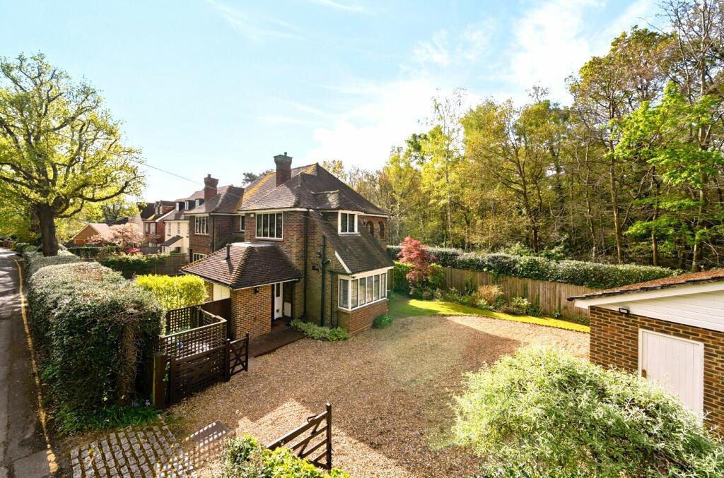4 bedroom detached house for sale in Broomhall Road, Horsell, Surrey, GU21
