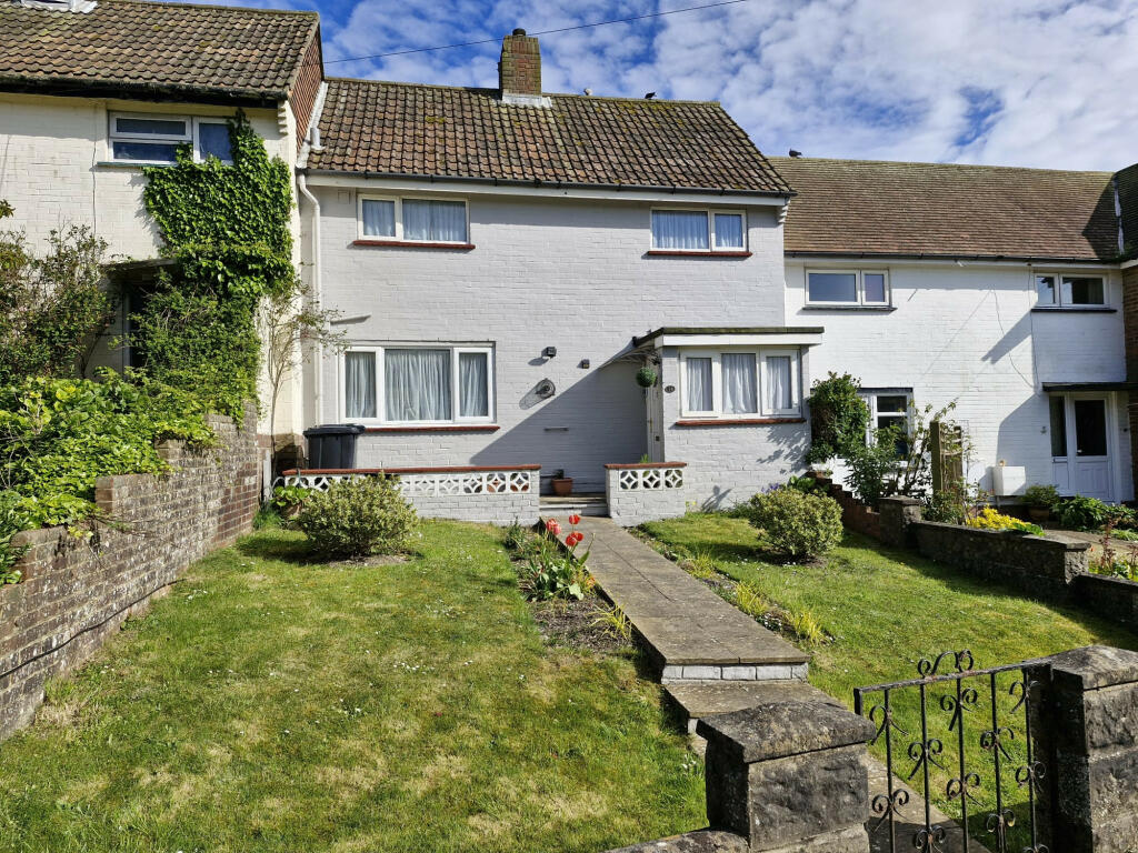 3 bedroom terraced house for sale in Ravenswood Drive, Woodingdean