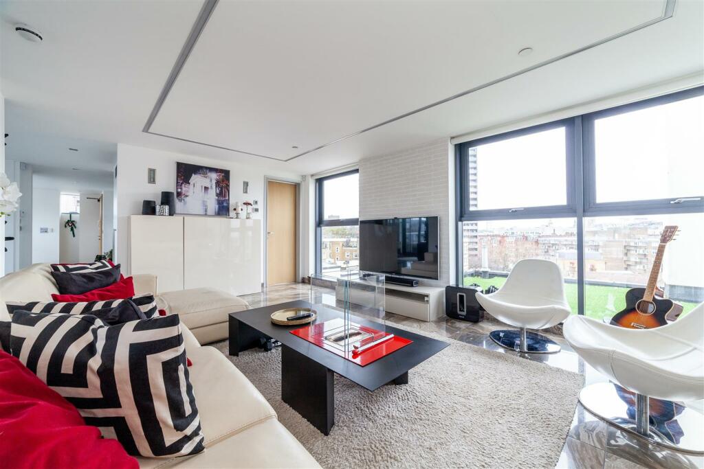 3 bedroom apartment for rent in Douglas Street, Pimlico, SW1P