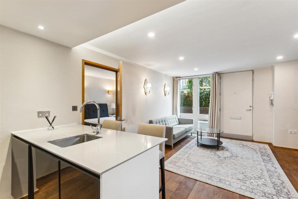 Main image of property: Cheyne Walk, Chelsea, SW3