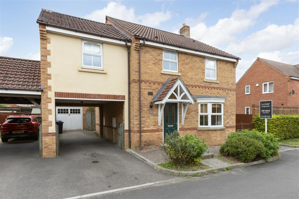 4 bedroom detached house for sale in Devizes, Wiltshire, SN10 5LG, SN10