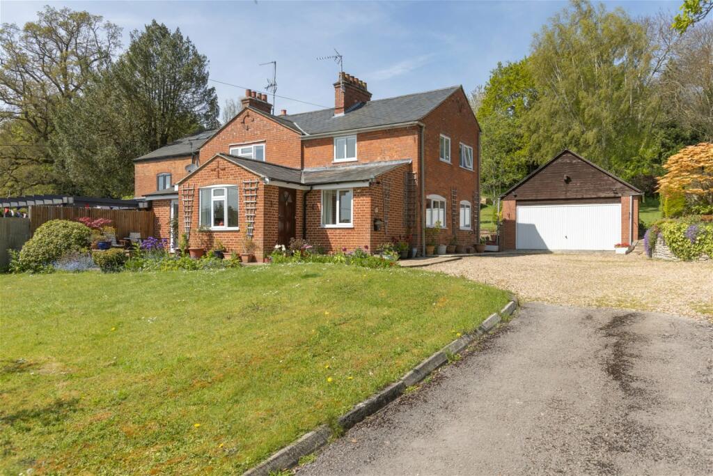 4 bedroom semidetached house for sale in Potterne Wick, Devizes