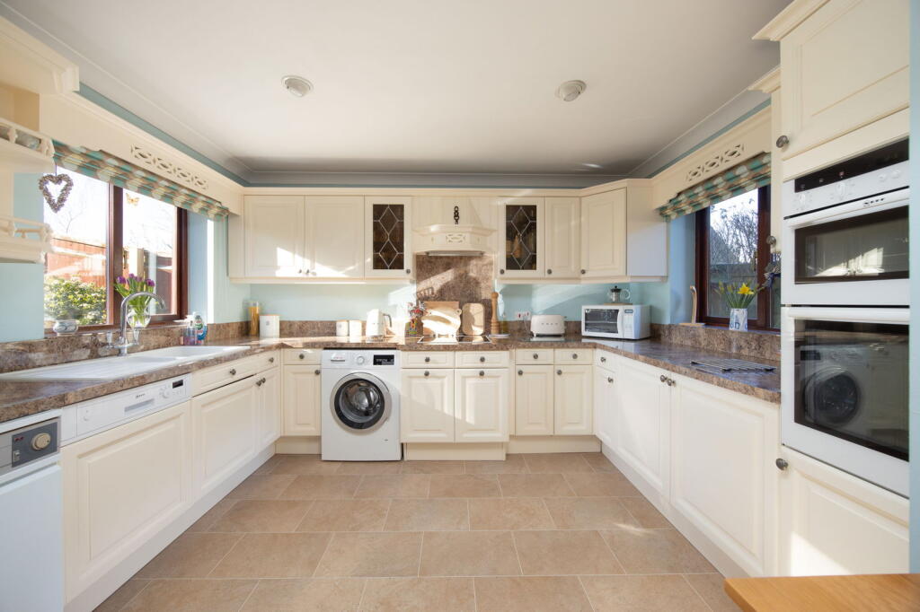 Additional property image - School Close, Keevil, Wiltshire, BA14 6SB