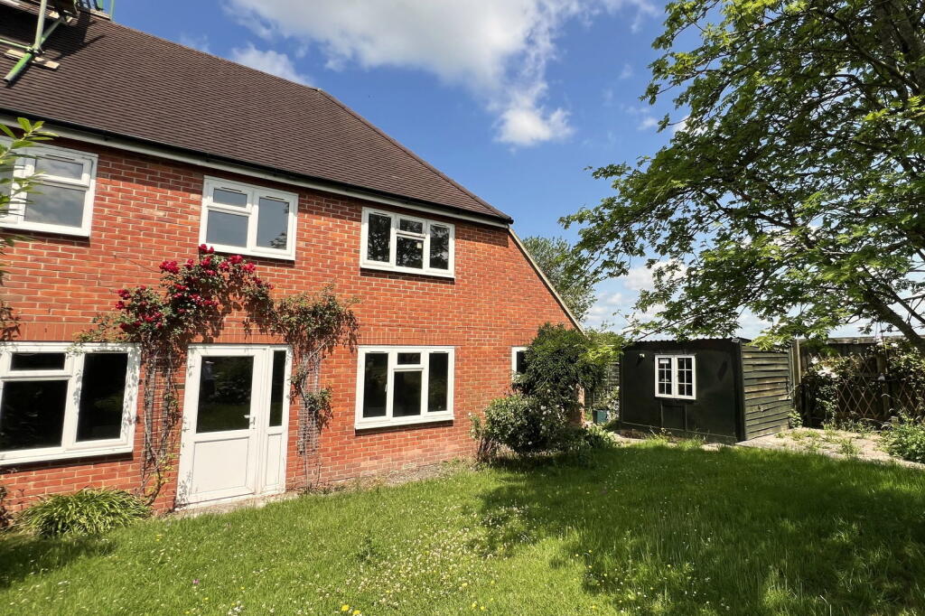3 bedroom semi-detached house