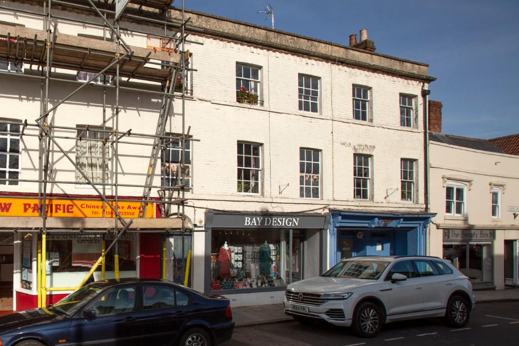 1 Bedroom Flat For Sale In Devizes Wiltshire Sn10 1ld Sn10