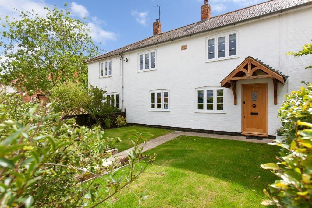 3 bedroom cottage for sale in Worton, Devizes, Wiltshire, SN10 5RS, SN10