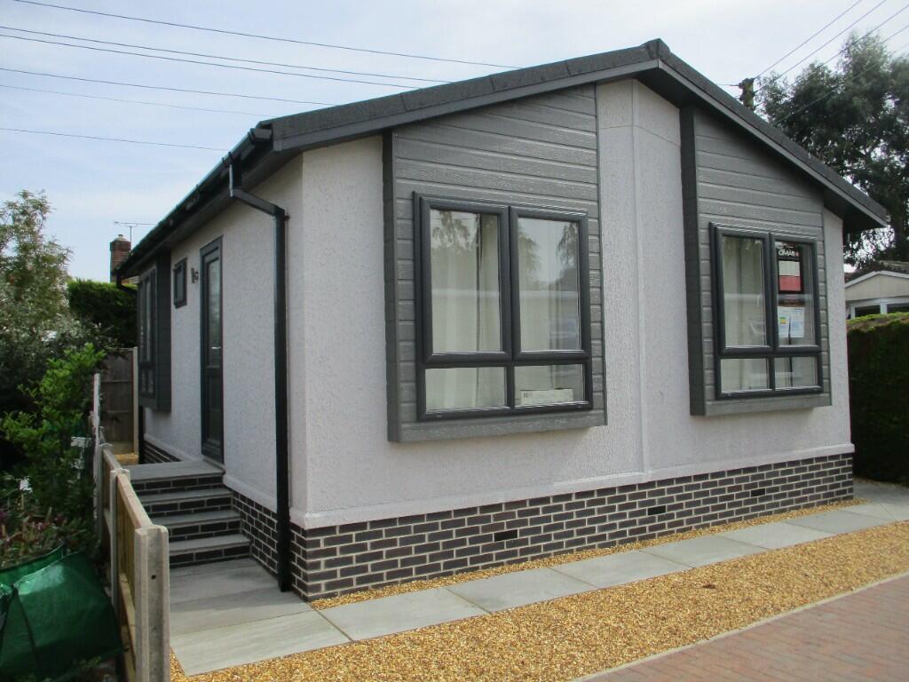 1 bedroom park home for sale in Blackfield, SO45