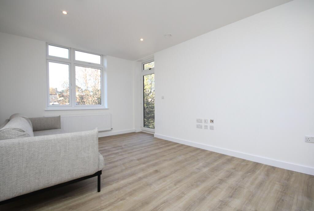 Main image of property: Solent Lodge, Green Lanes, Palmers Green, N13