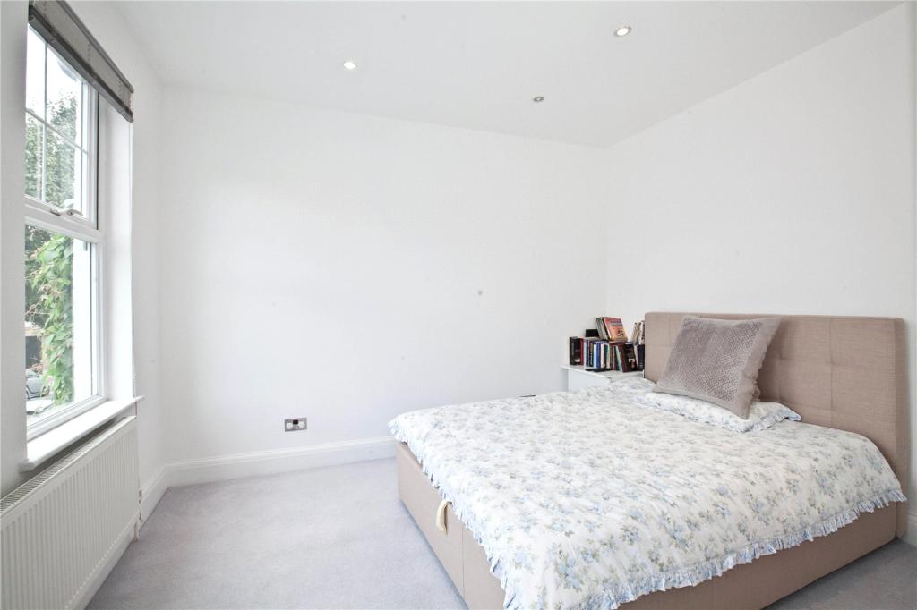 House to rent on Montgomery Road, Chiswick, London, UK, W4