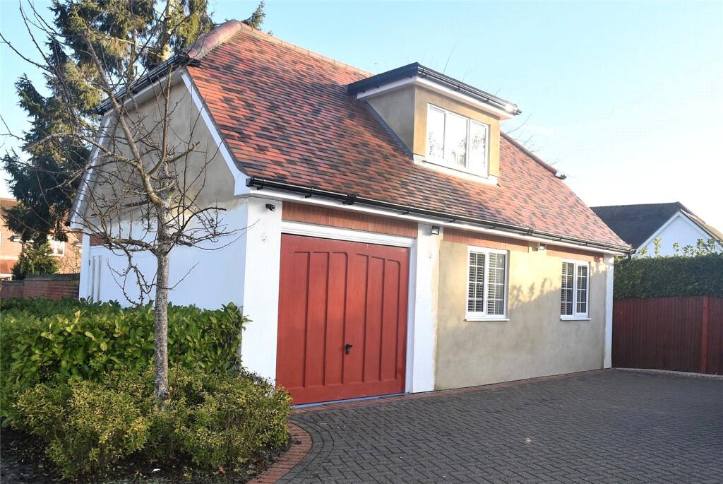 Main image of property: Hollycroft, Ashford Hill, Thatcham, Hampshire, RG19