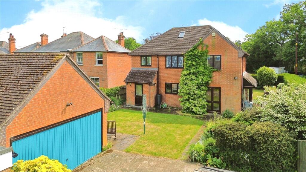 Main image of property: Victoria Road, Mortimer, Reading, RG7
