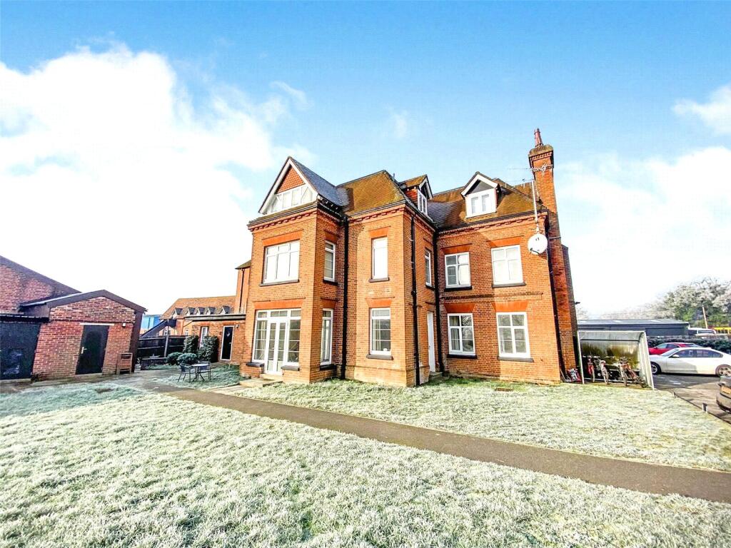 Main image of property: Beenham Grange, Grange Lane, Beenham, Reading, RG7