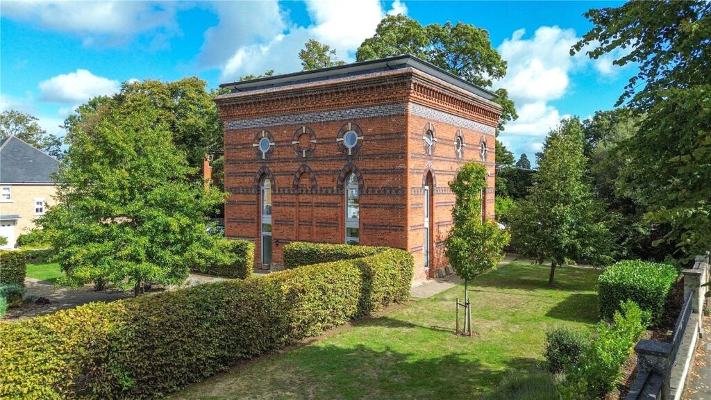 Main image of property: Bath Road, Reading, Berkshire, RG1