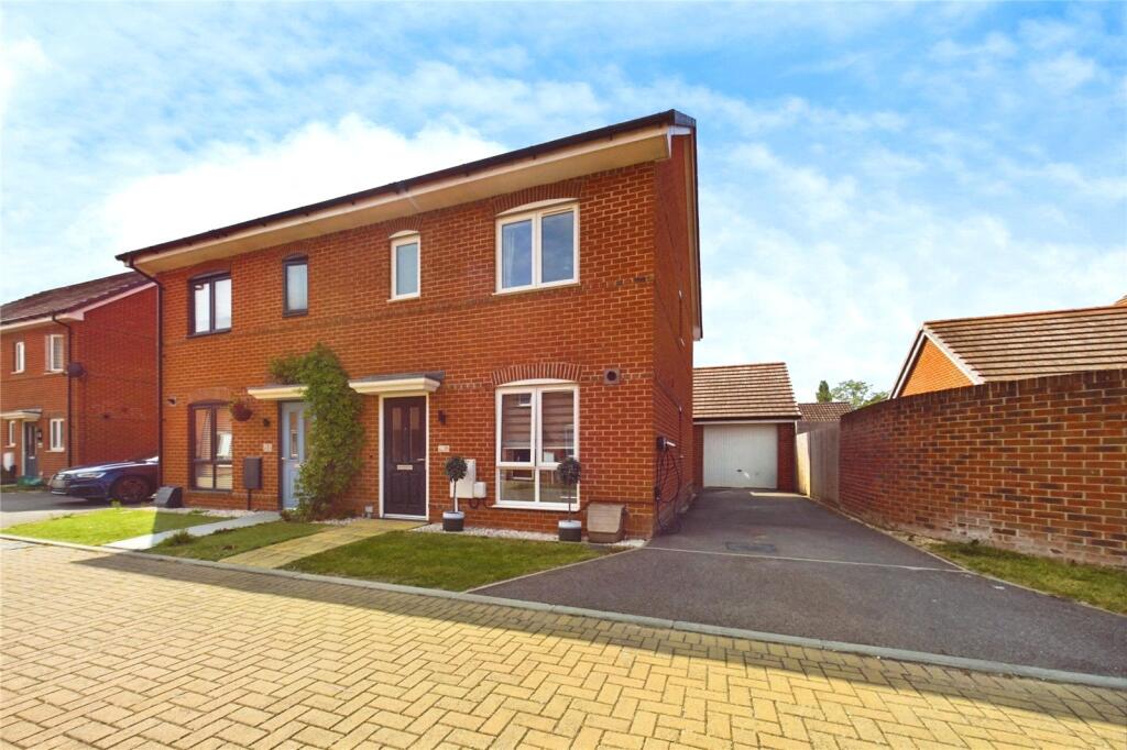 Main image of property: Albert Close, Spencers Wood, Reading, Berkshire, RG7