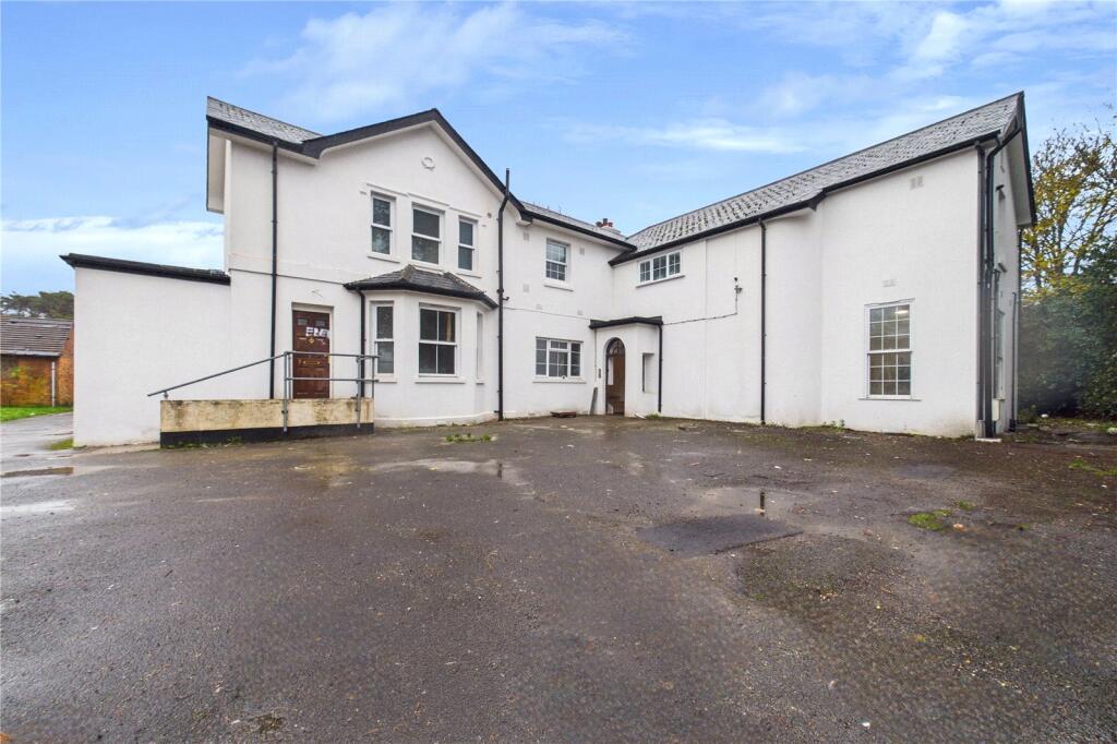 Main image of property: Newbury House, 237 Andover Road, Newbury, Berkshire, RG14