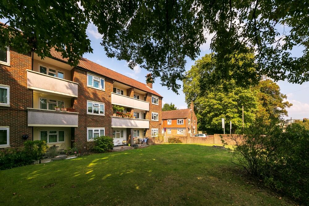 Main image of property: Brick Farm Close, West Hall Road, Kew, Richmond, Surrey TW9