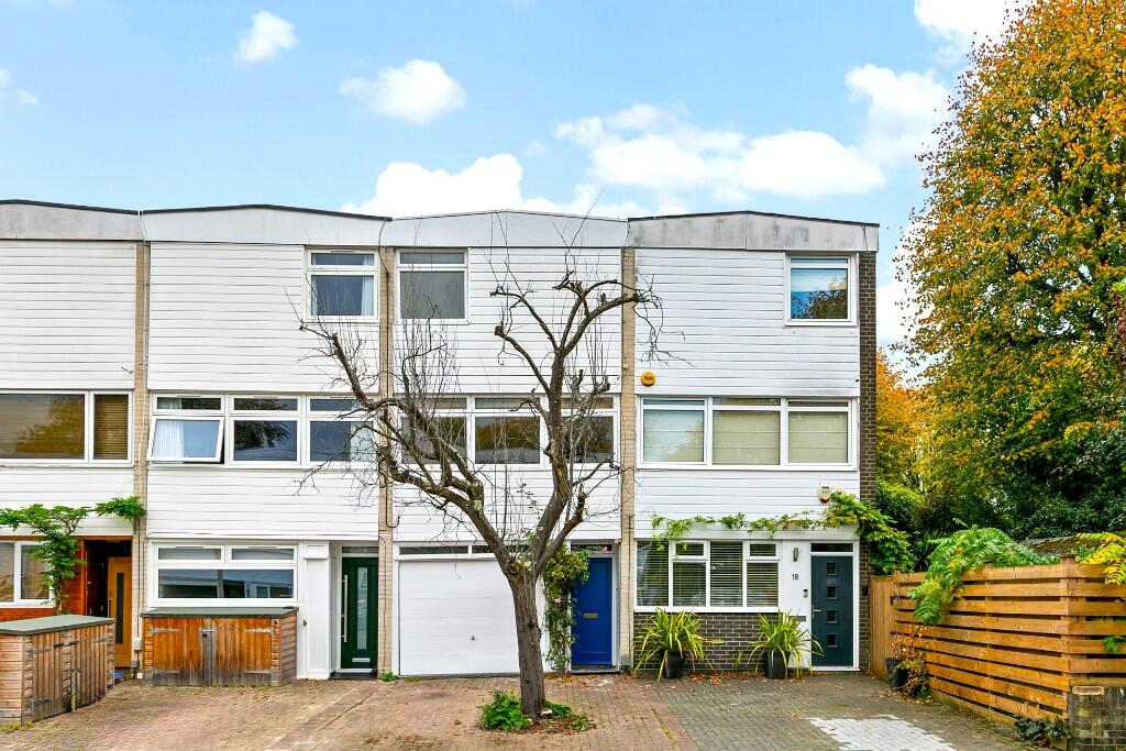 Main image of property: Paxton Close, Kew, Richmond, Surrey TW9