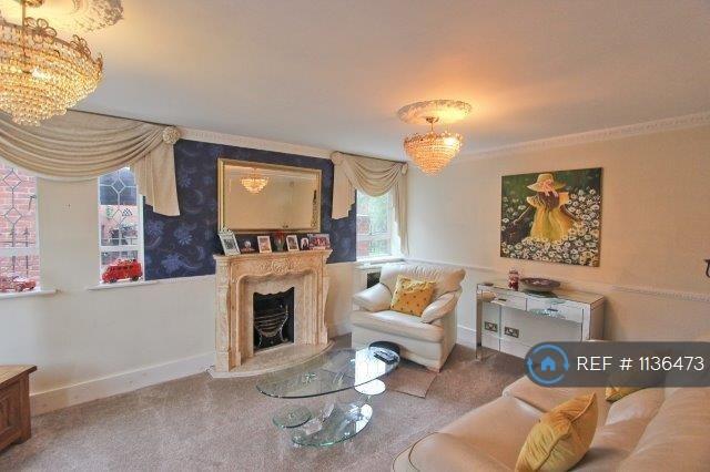 4 bedroom detached house for rent in Waverley Gardens ...