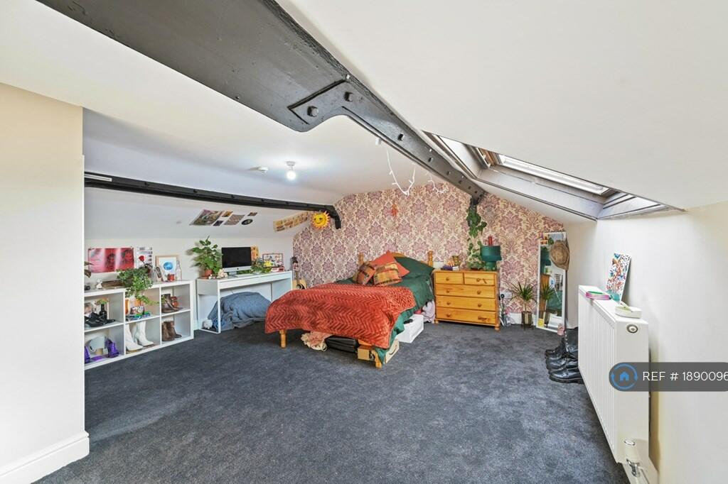 Terraced to rent on Garstang Road, Preston, PR1