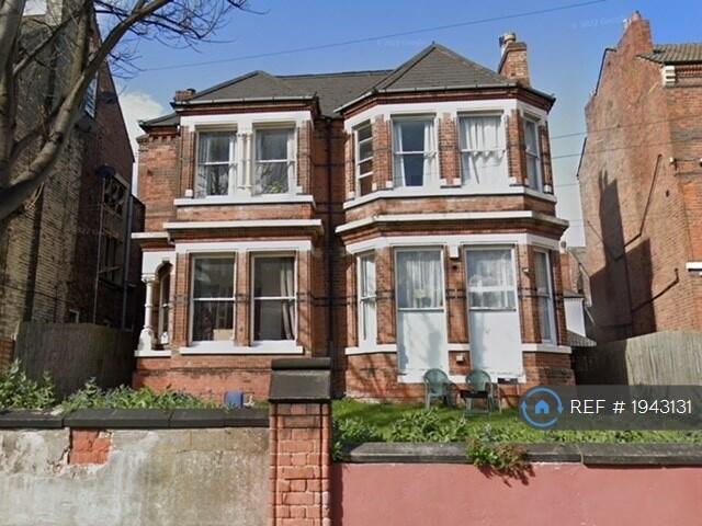 9 bedroom flat for rent in Burns Street, Nottingham, NG7