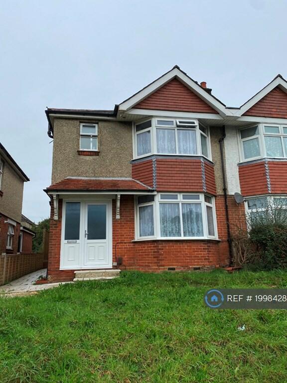6 bedroom semi-detached house for rent in Burgess Road, Southampton, SO16