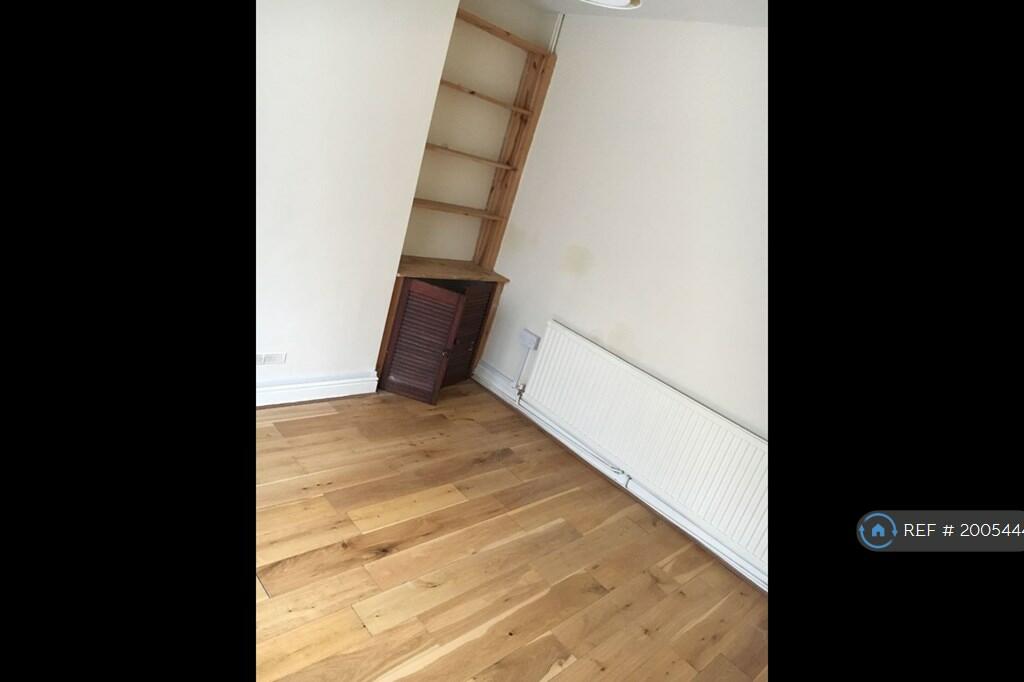 3 bedroom terraced house for rent in Victoria Parade, Bristol, BS5