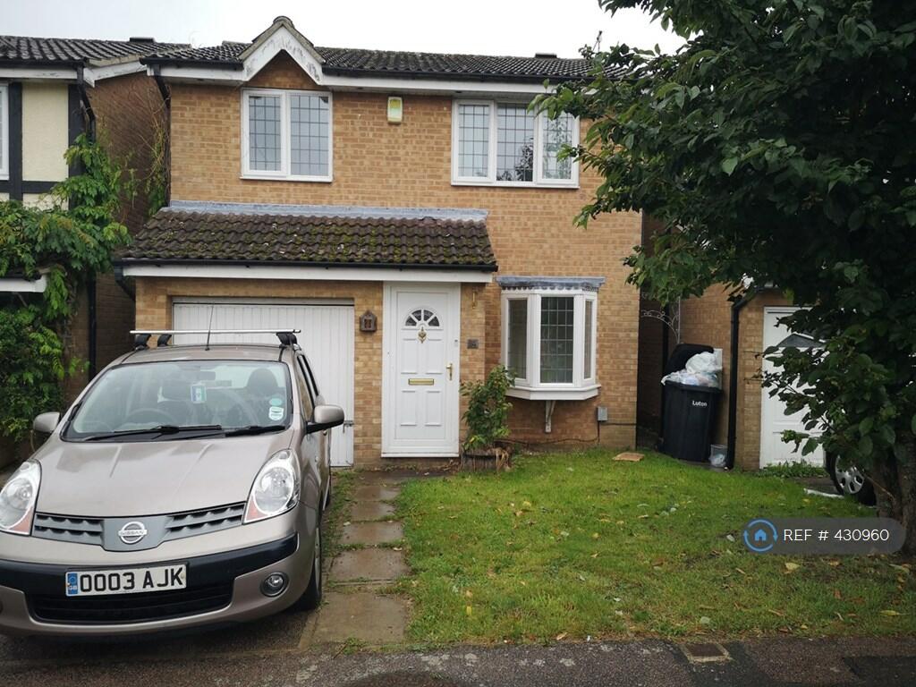 3 bedroom detached house for rent in Kilmarnock Drive, Luton, LU2