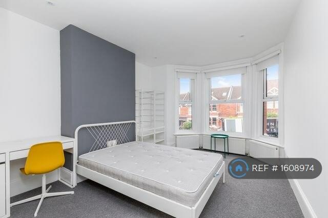 5 bedroom maisonette for rent in Ditchling Road, Brighton, BN1