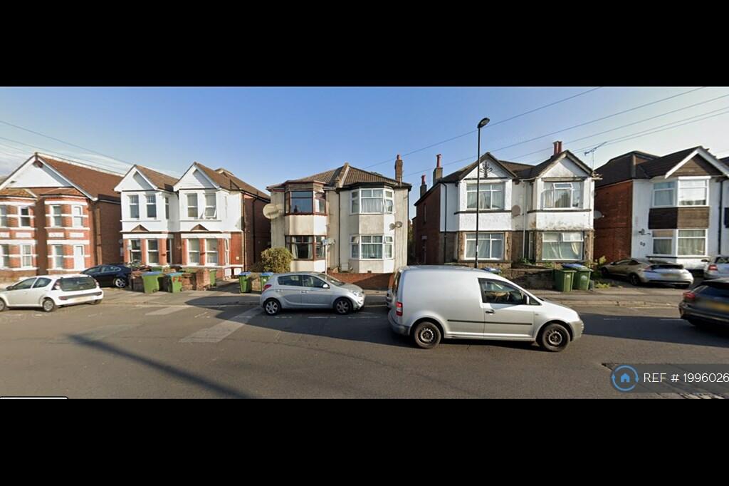 2 bedroom flat for rent in Wilton Avenue, Southampton, SO15