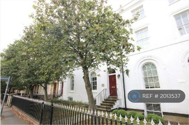2 bedroom flat for rent in London Road, Reading, RG1