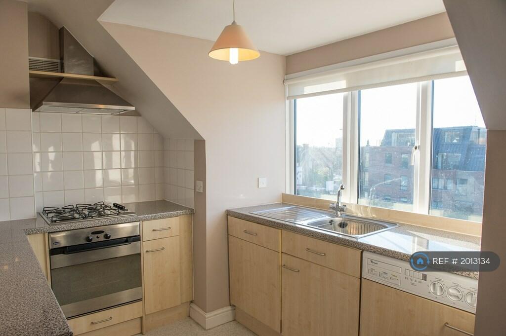 1 bedroom flat for rent in Finchley Road, London, NW11
