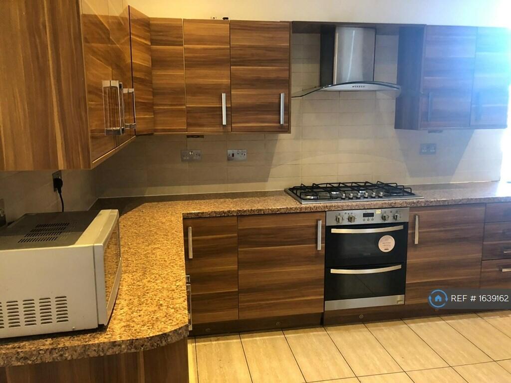 6 bedroom flat for rent in West Princes Street, Glasgow, G4