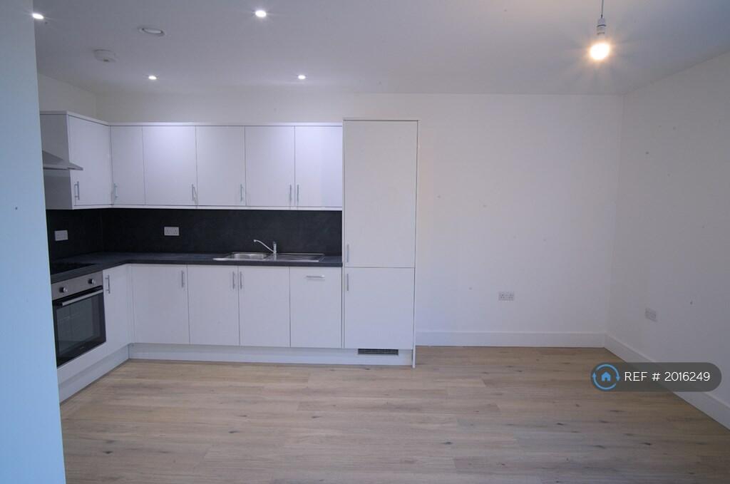 2 bedroom flat for rent in Belsize House, Swindon, SN5