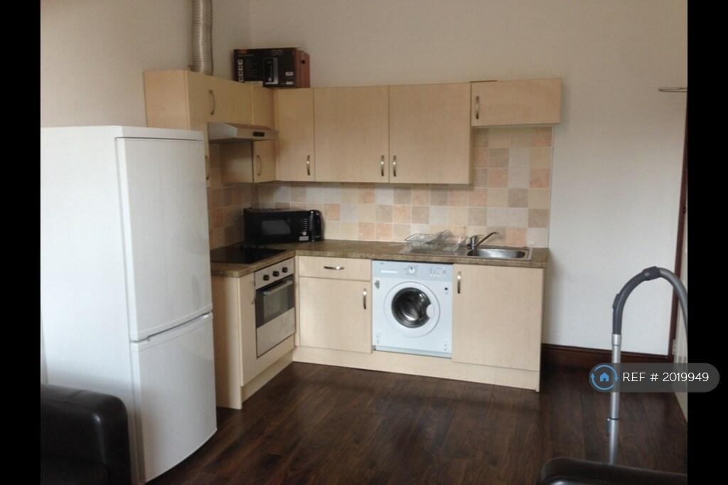 3 bedroom flat for rent in Hyde Terrace, Leeds, LS2