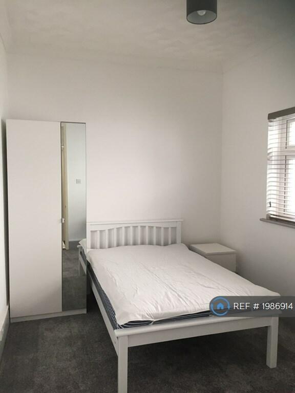 1 bedroom flat for rent in Somers Road, Southsea, PO5