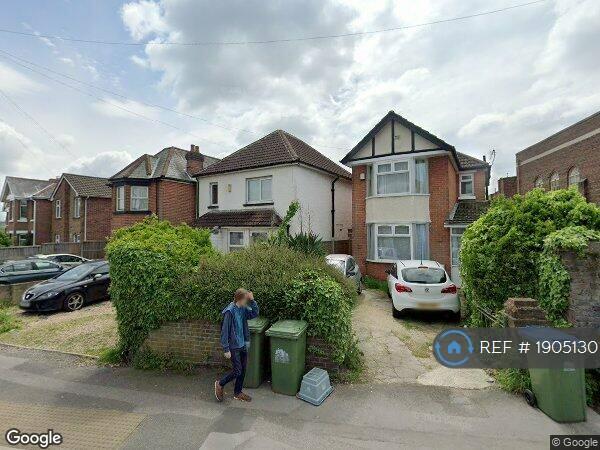 5 bedroom detached house for rent in Burgess Road, Southampton, SO16