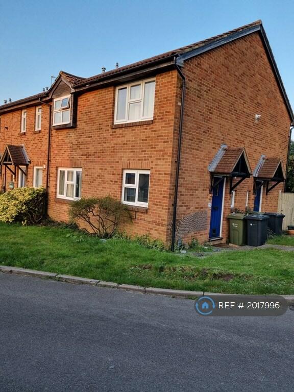 1 bedroom terraced house for rent in Ashbury Crescent, Guildford, GU4
