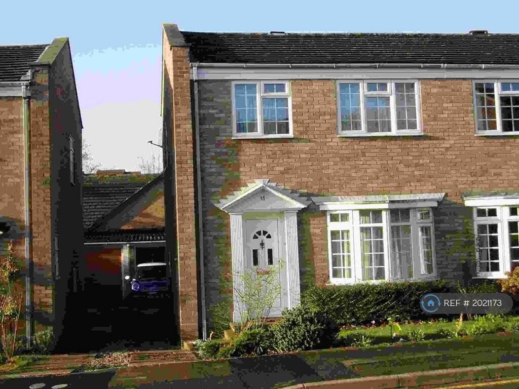 3 bedroom semi-detached house for rent in Lynwood, Guildford, GU2