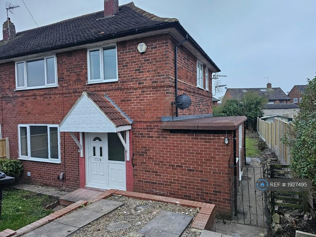 3 bedroom semi-detached house for rent in Town Street, West Yorkshire, LS10