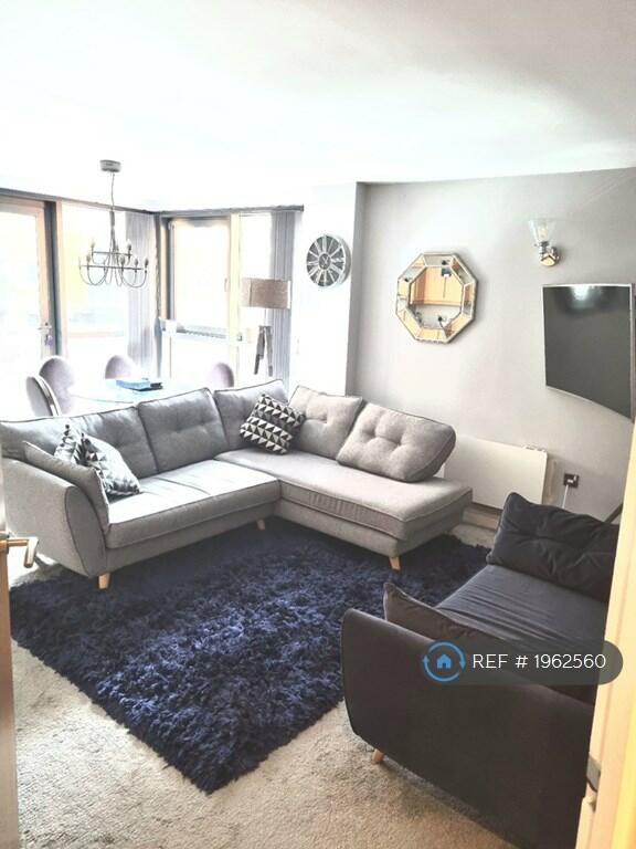 2 bedroom flat for rent in Velocity South 6 City Walk, Leeds, LS11