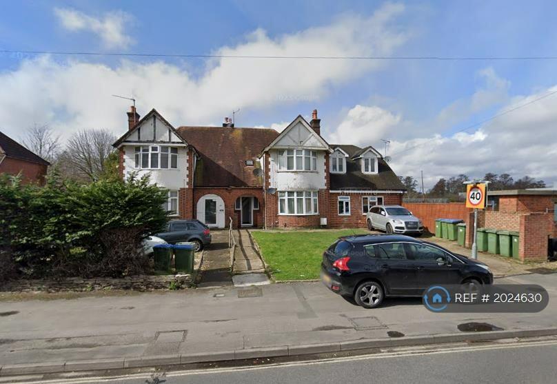 2 bedroom flat for rent in Wide Lane, Southampton, SO18