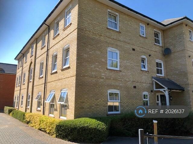 1 bedroom flat for rent in Woolston Place, Sherfield On Loddon, RG27
